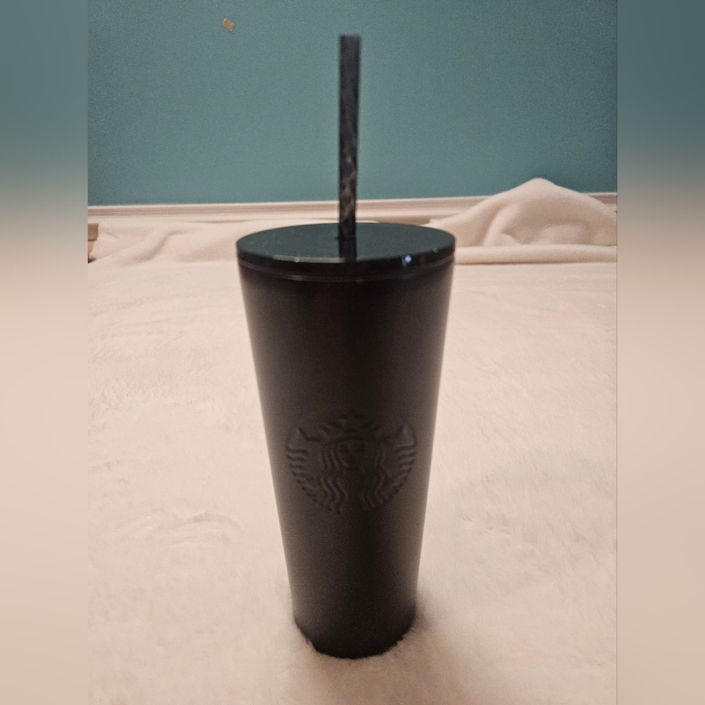 Starbucks Stainless Steel 24 oz Matte Black Double Walled Tumbler with  Straw